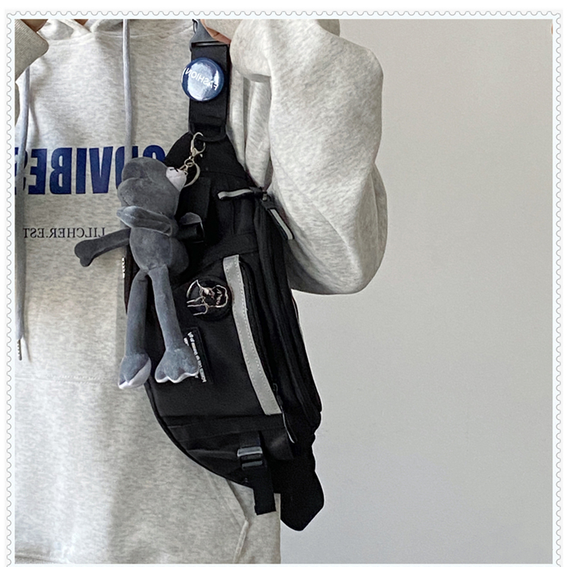 [Black + Gray Frog Hang-up ]